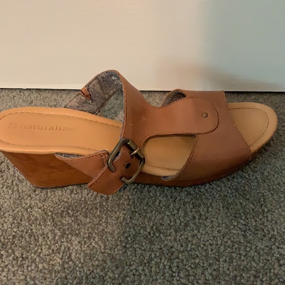 Naturalizer Tan Wedge Sandal size 9 - Picture 7 of 14